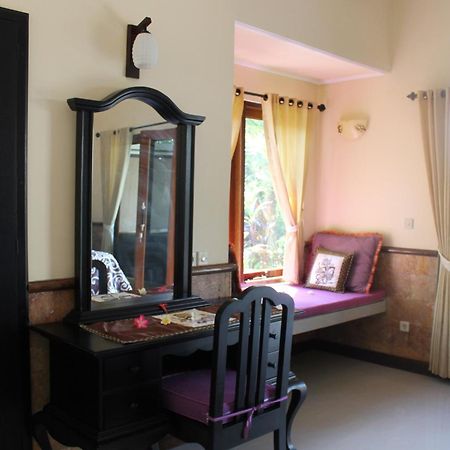 Mans Cottages&Spa Pemuteran Rum bild